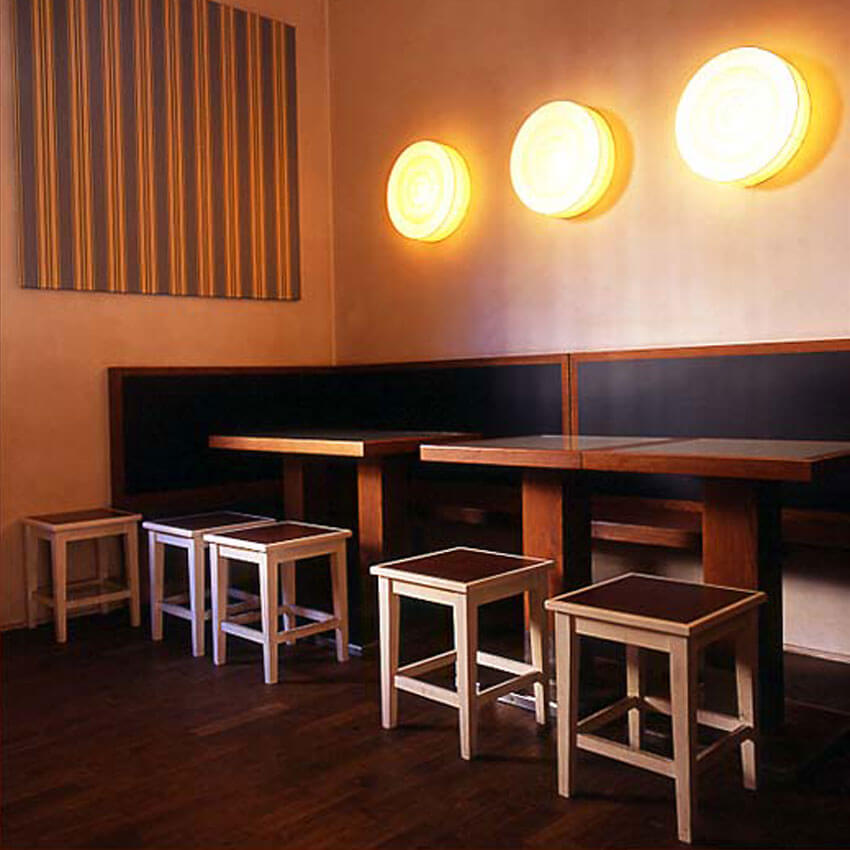 Tische und Stühle, Eiche massiv mit Linoleum